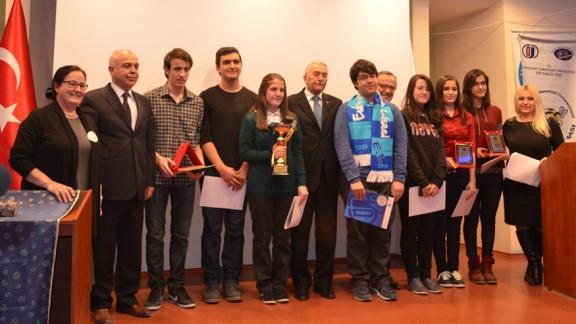  Beyin Bilgi Yarışmasında Beyhan - Rıfat Çıkılıoğlu Anadolu Lisesi Öğrencilerinin Başarısı