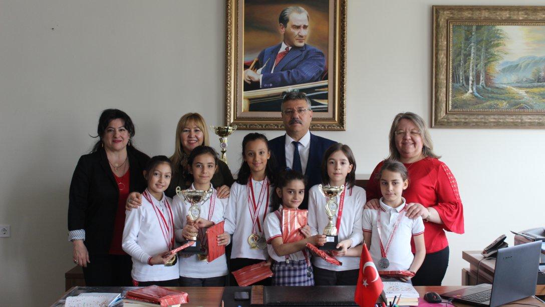 Hürriyet İlkokulu Masa Tenisi Turnuvasında Başarı Sergiledi.