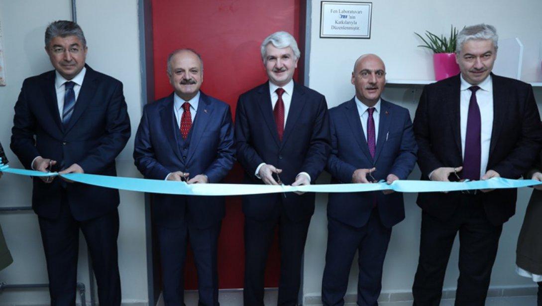 Çamlıca Kız Anadolu İmam Hatip Lisesi Fen Laboratuvarı Törenle Açıldı.