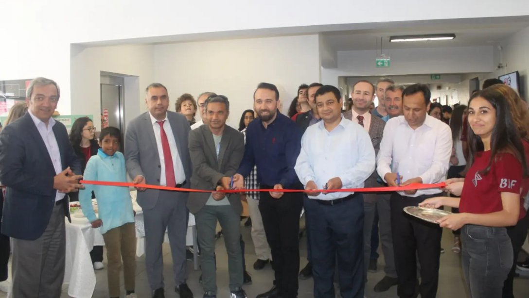 Borsa İstanbul Fen Lisesi TÜBİTAK 4006 Bilim Fuarı Açıldı